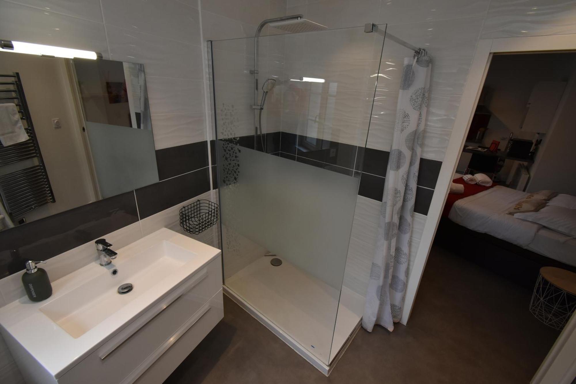 Le Saint-aignan, Nuits-chartraines, Parking Prive A Quelques Minutes, 3 Etoiles Apartment