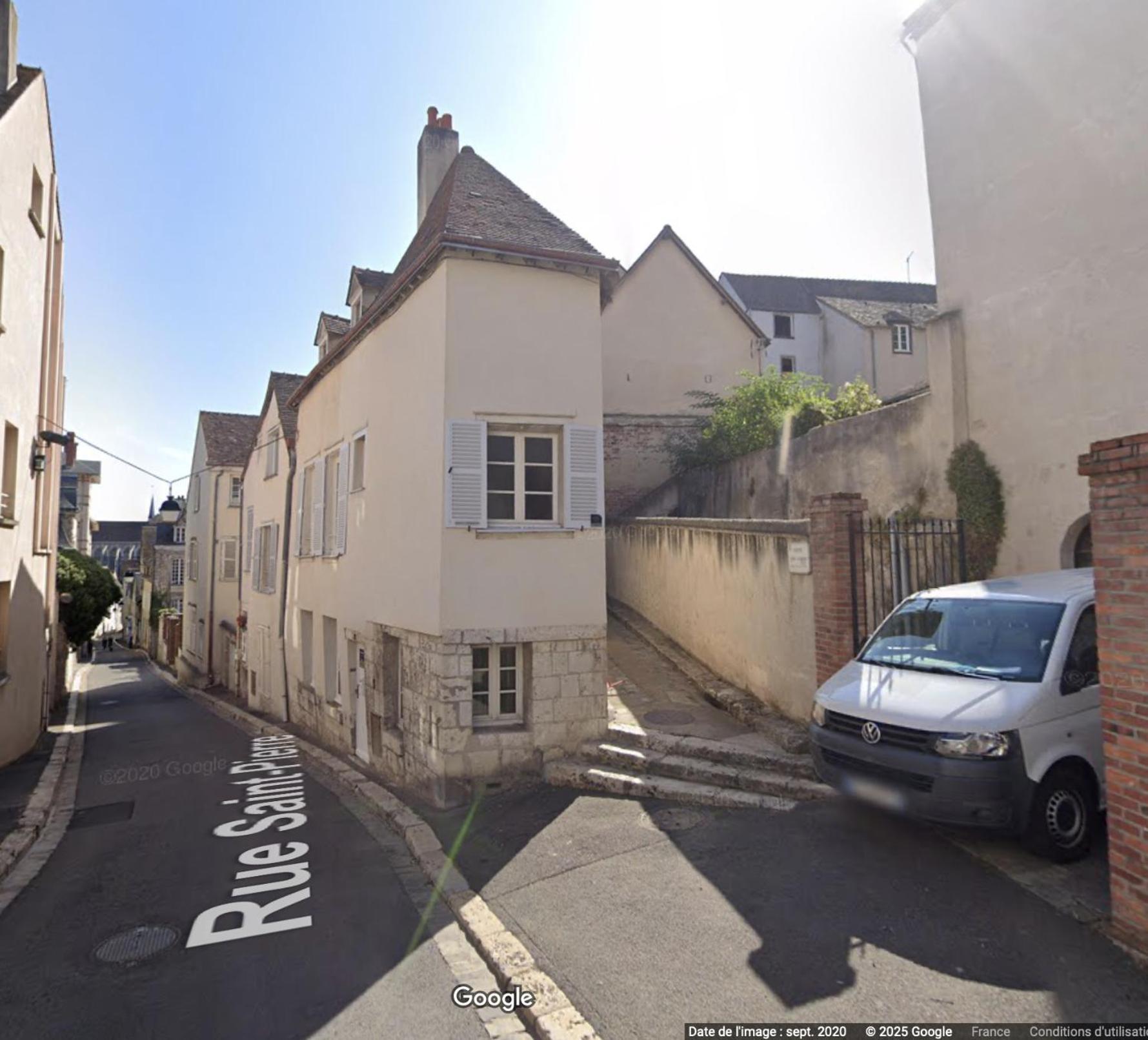 Apartment Le Saint-aignan, Nuits-chartraines, Parking Prive A Quelques Minutes, 3 Etoiles *